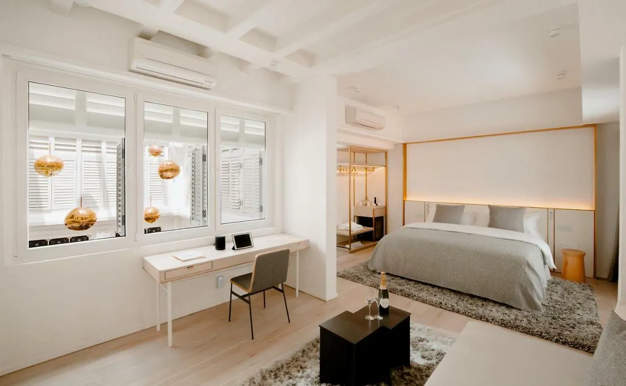 88 Armenian Otel George Town 4*,